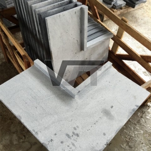 Sandblasted rebated square edges corner