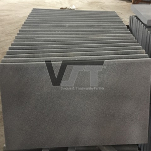 Bullnose sandblasted bluestone